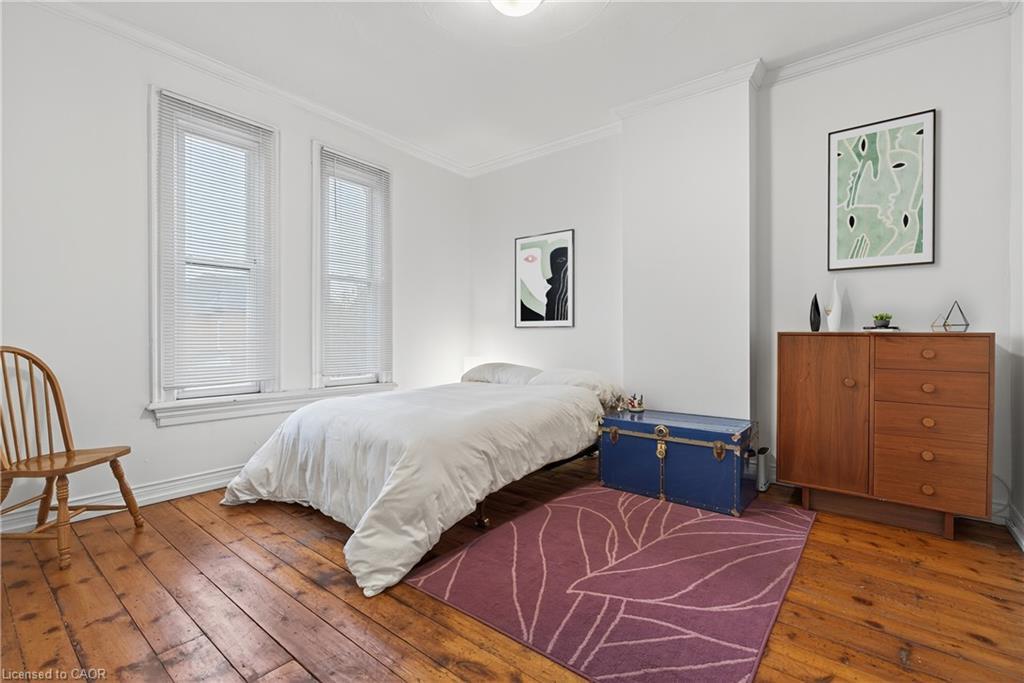 292 John Street N, Hamilton, ON - Indoor Photo Showing Bedroom