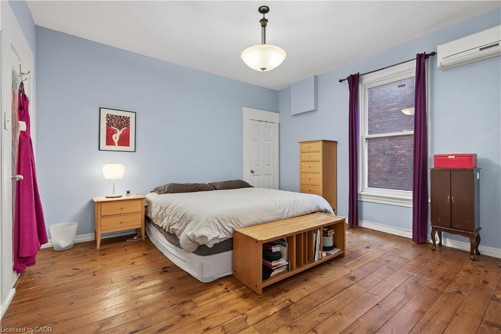 292 John Street N, Hamilton, ON - Indoor Photo Showing Bedroom