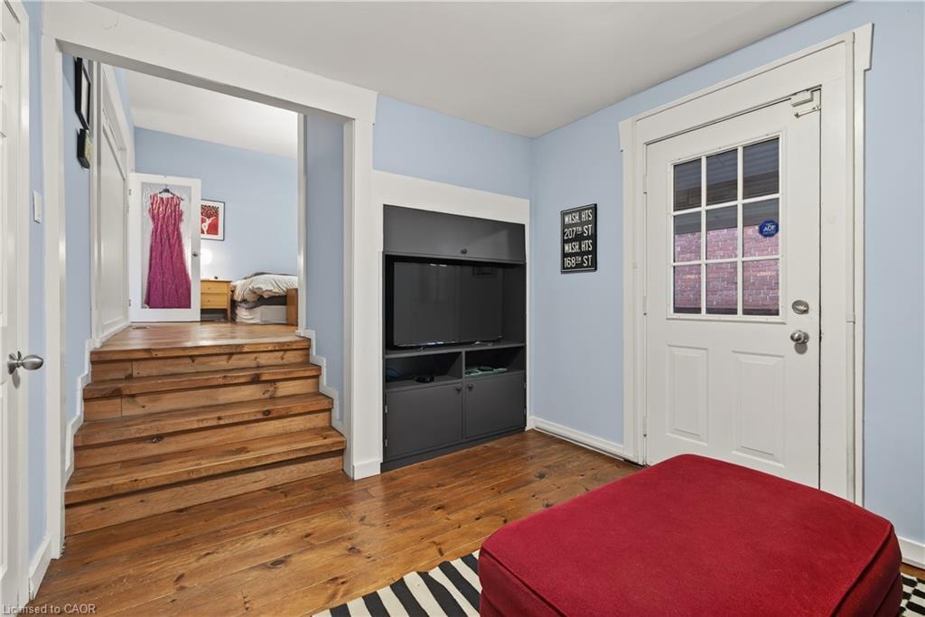 292 John Street N, Hamilton, ON - Indoor