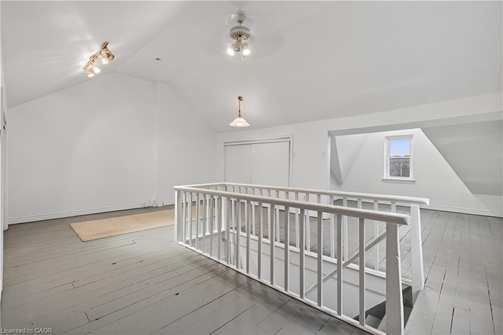 292 John Street N, Hamilton, ON - Indoor Photo Showing Other Room