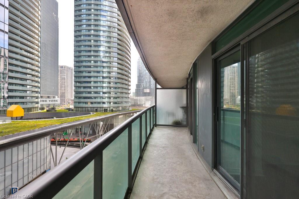 708-30 Grand Trunk Crescent, Toronto, ON - Outdoor With Balcony