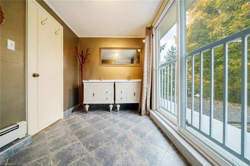 411 Niagara Boulevard, Fort Erie, ON - Indoor Photo Showing Other Room