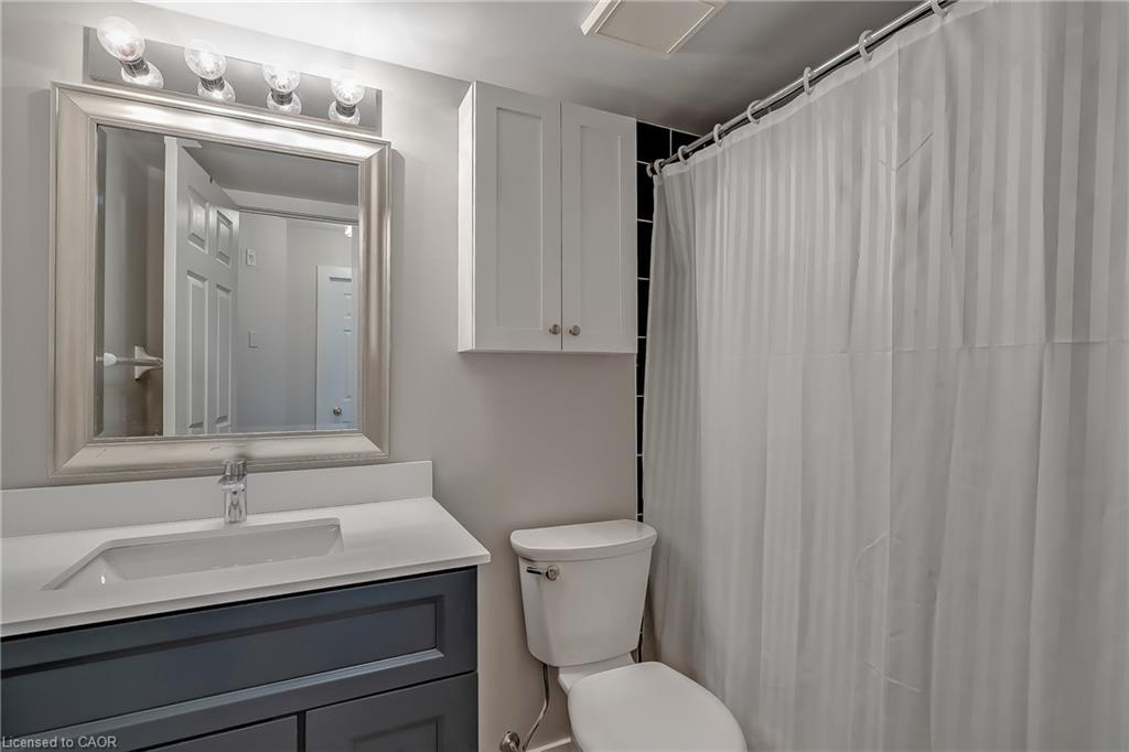 608-32 Tannery Street, Mississauga, ON - Indoor Photo Showing Bathroom