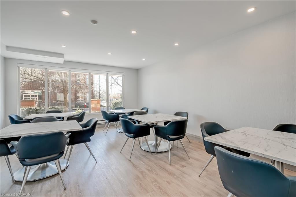 608-32 Tannery Street, Mississauga, ON - Indoor Photo Showing Dining Room