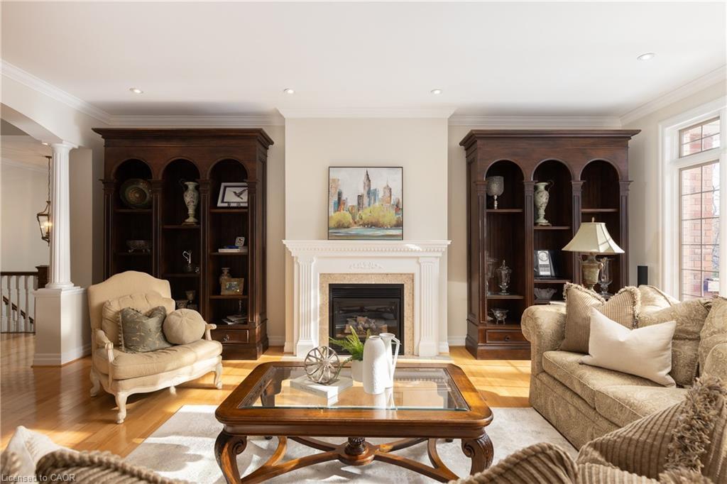 1285 Beaufort Drive, Burlington, ON - Indoor Photo Showing Living Room With Fireplace