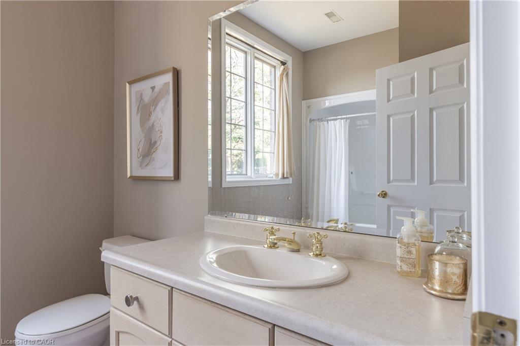 1285 Beaufort Drive, Burlington, ON - Indoor Photo Showing Bathroom