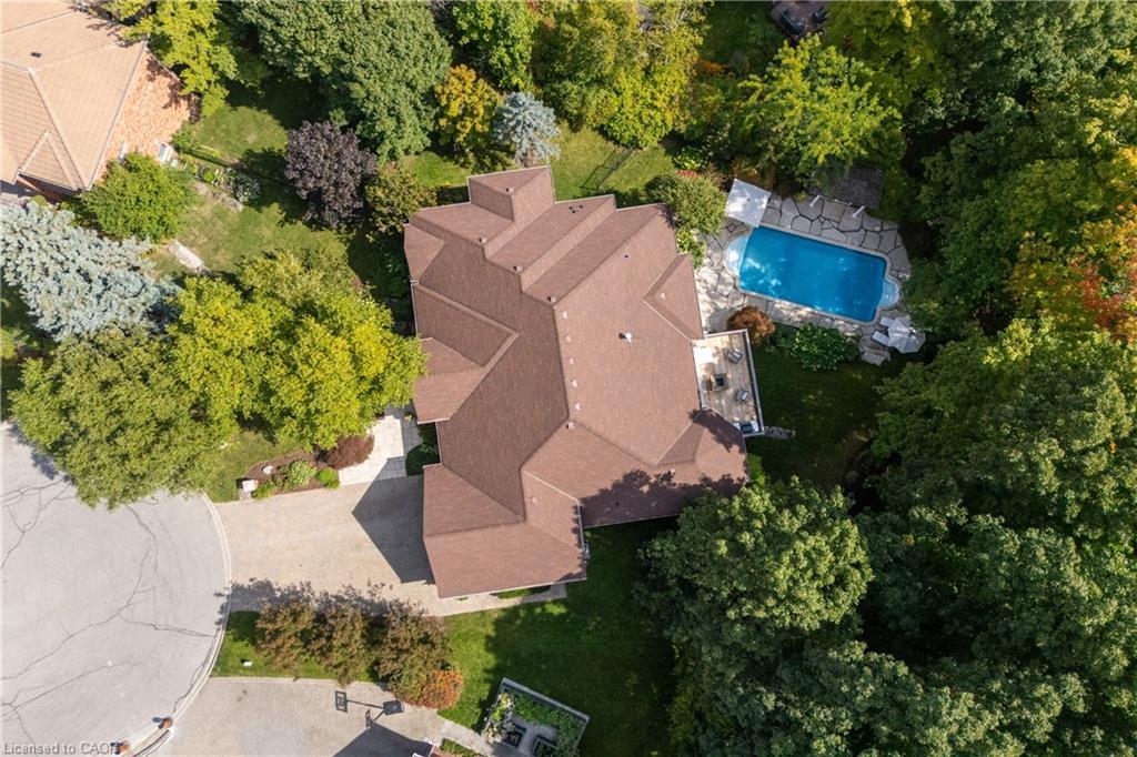 1285 Beaufort Drive, Burlington, ON - Outdoor With In Ground Pool