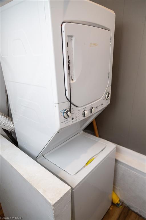 2-106 South Street E, Aylmer, ON - Indoor Photo Showing Laundry Room