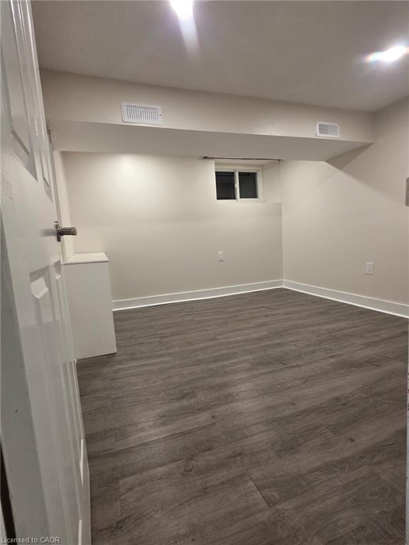 8 Nightingale Street, Hamilton, ON - Indoor Photo Showing Other Room