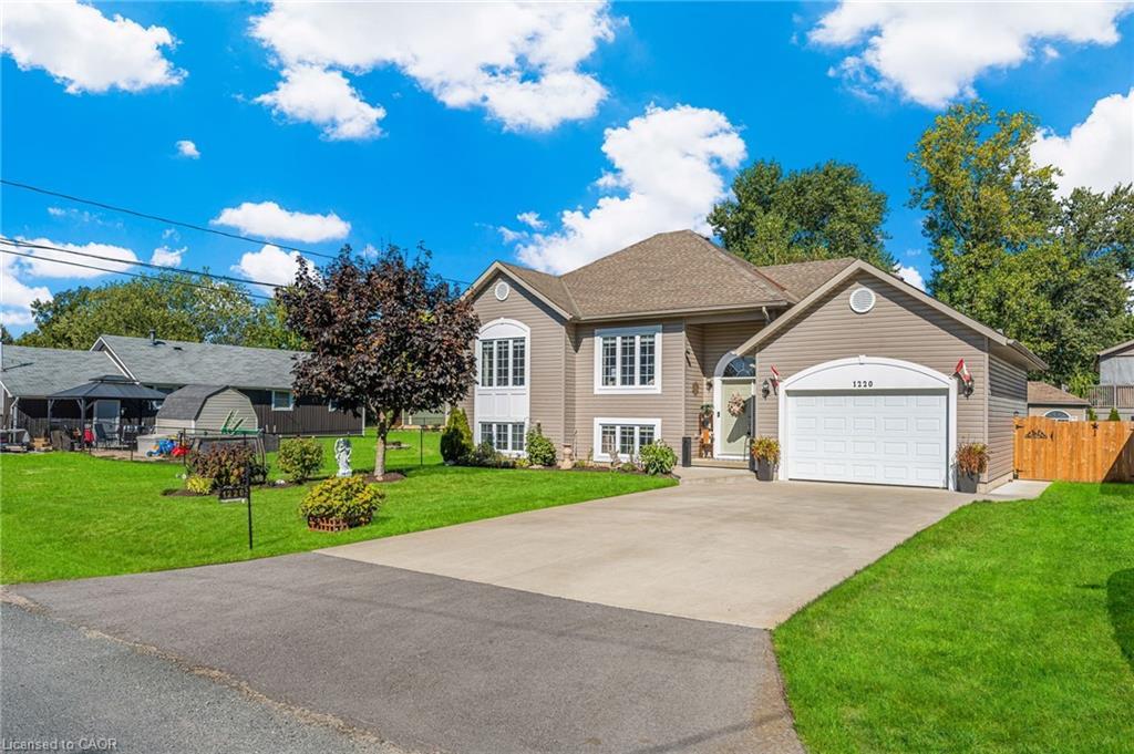 1220 Parkside Avenue, Fort Erie, ON - Outdoor With Facade