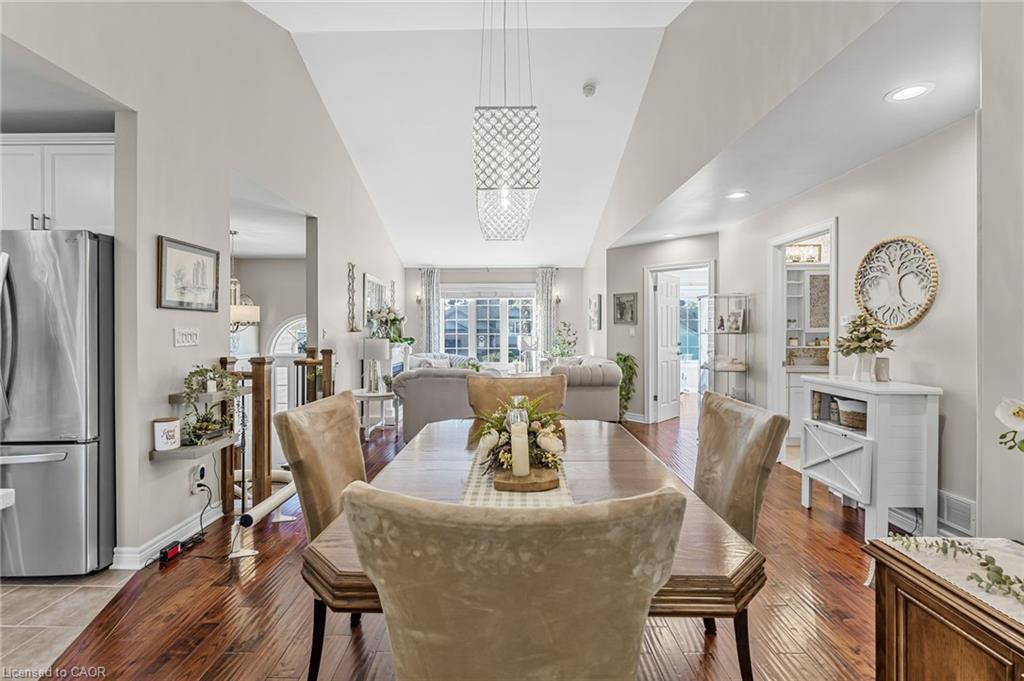 1220 Parkside Avenue, Fort Erie, ON - Indoor Photo Showing Dining Room
