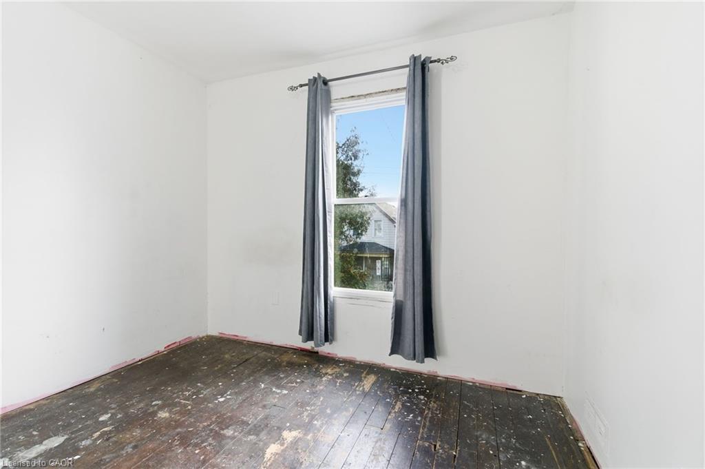 59 Francis Street, Hamilton, ON - Indoor Photo Showing Other Room