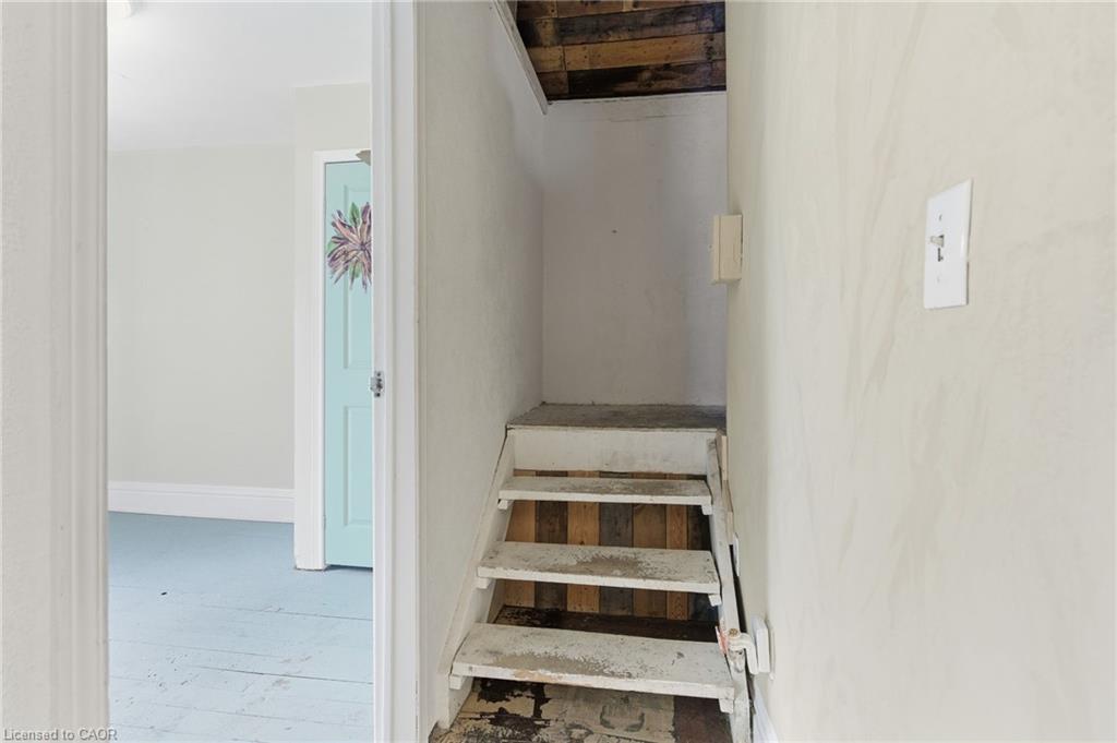 59 Francis Street, Hamilton, ON - Indoor Photo Showing Other Room