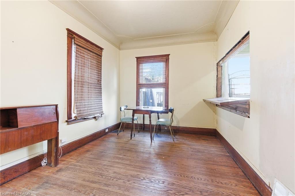 59 Francis Street, Hamilton, ON - Indoor Photo Showing Other Room