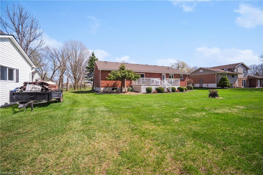 664 Maple Street, Brussels, ON - Outdoor