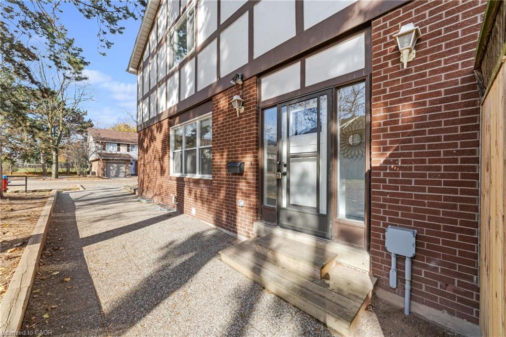 6-4199 Longmoor Drive, Burlington, ON - Outdoor