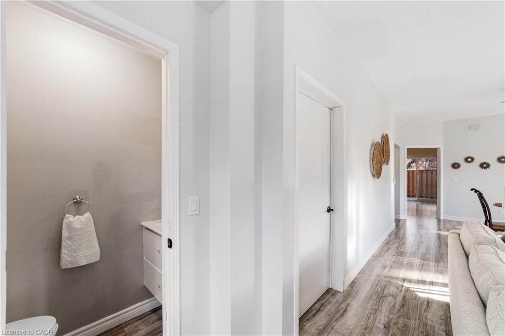 6-4199 Longmoor Drive, Burlington, ON - Indoor Photo Showing Other Room