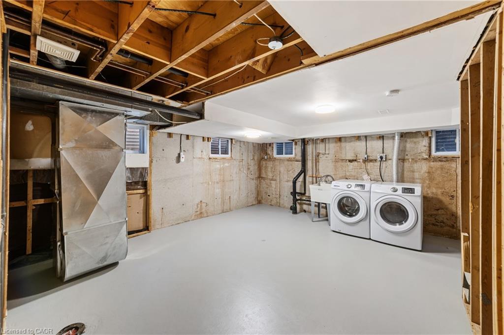 6-4199 Longmoor Drive, Burlington, ON - Indoor Photo Showing Laundry Room