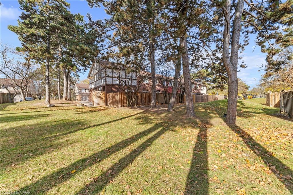 6-4199 Longmoor Drive, Burlington, ON - Outdoor With View