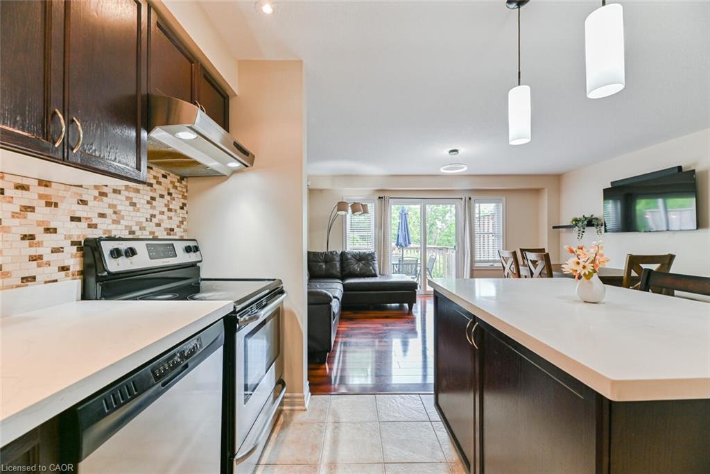 4-535 Margaret Street, Cambridge, ON - Indoor Photo Showing Kitchen With Stainless Steel Kitchen With Upgraded Kitchen
