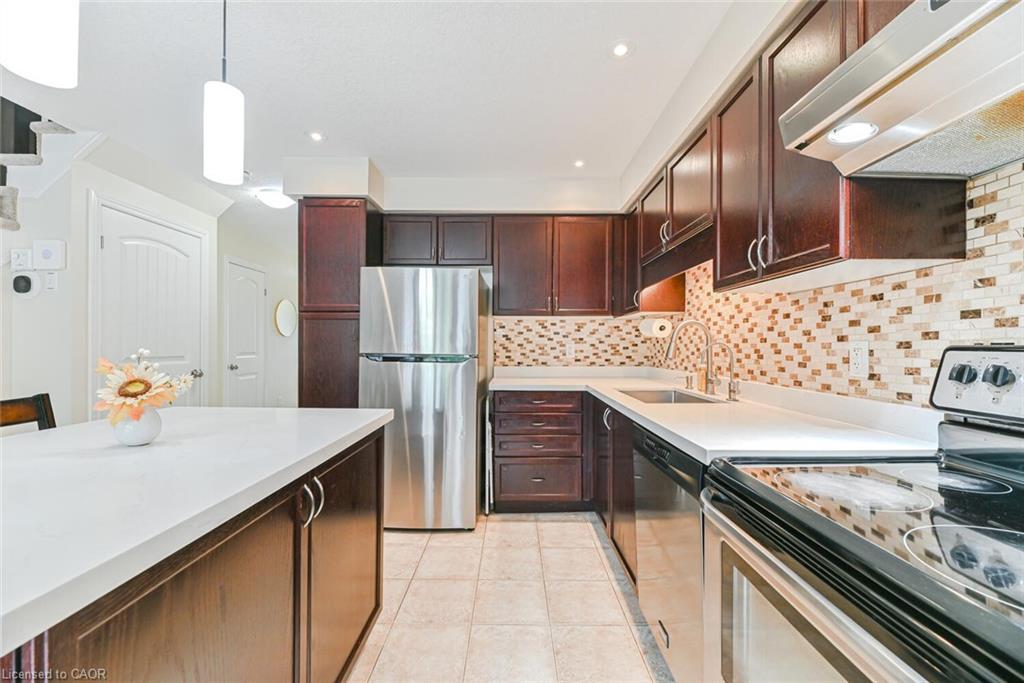 4-535 Margaret Street, Cambridge, ON - Indoor Photo Showing Kitchen With Stainless Steel Kitchen With Upgraded Kitchen