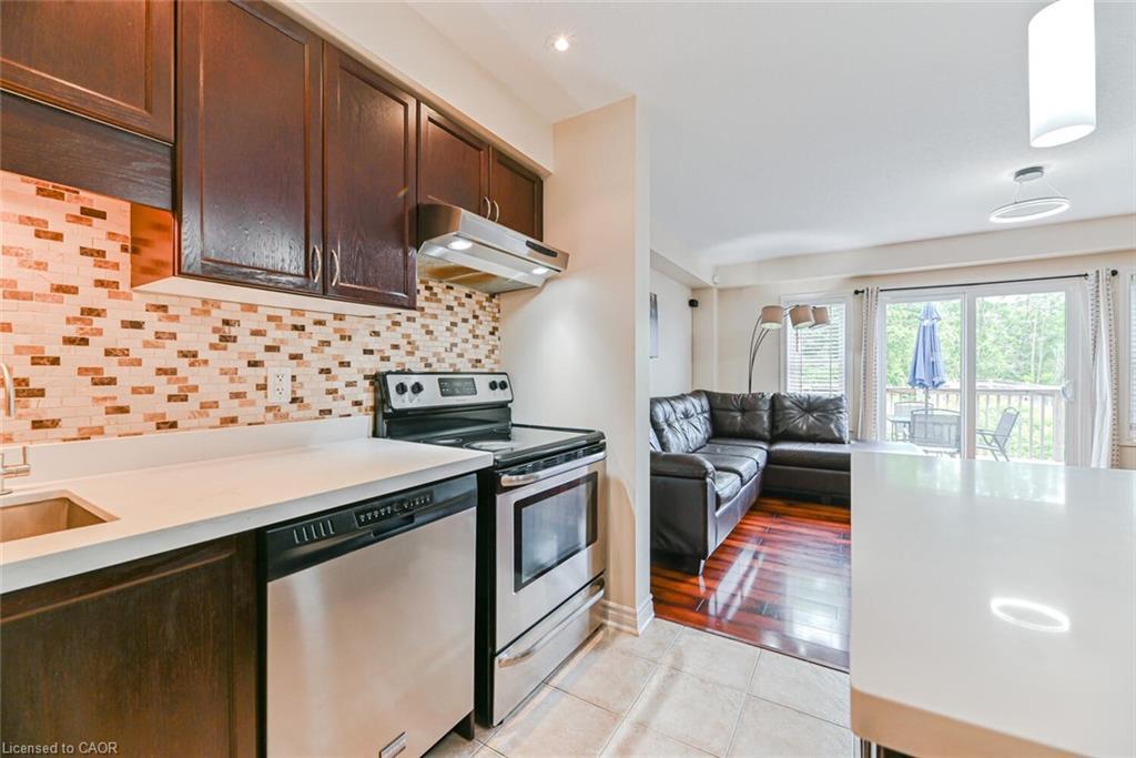 4-535 Margaret Street, Cambridge, ON - Indoor Photo Showing Kitchen With Stainless Steel Kitchen With Upgraded Kitchen