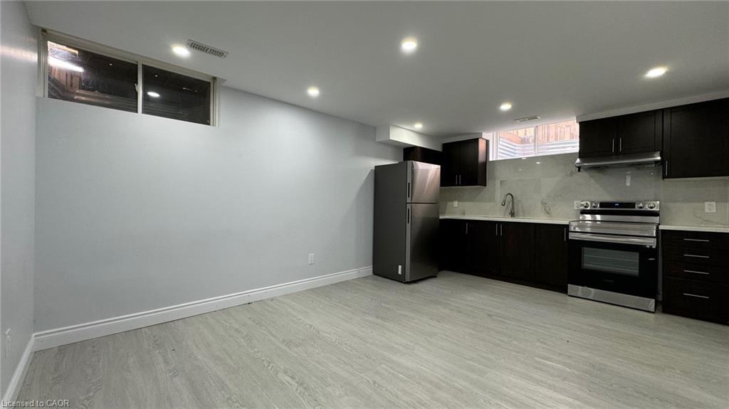 Bsmt-505 Bridlewreath Court, Kitchener, ON - Indoor Photo Showing Kitchen