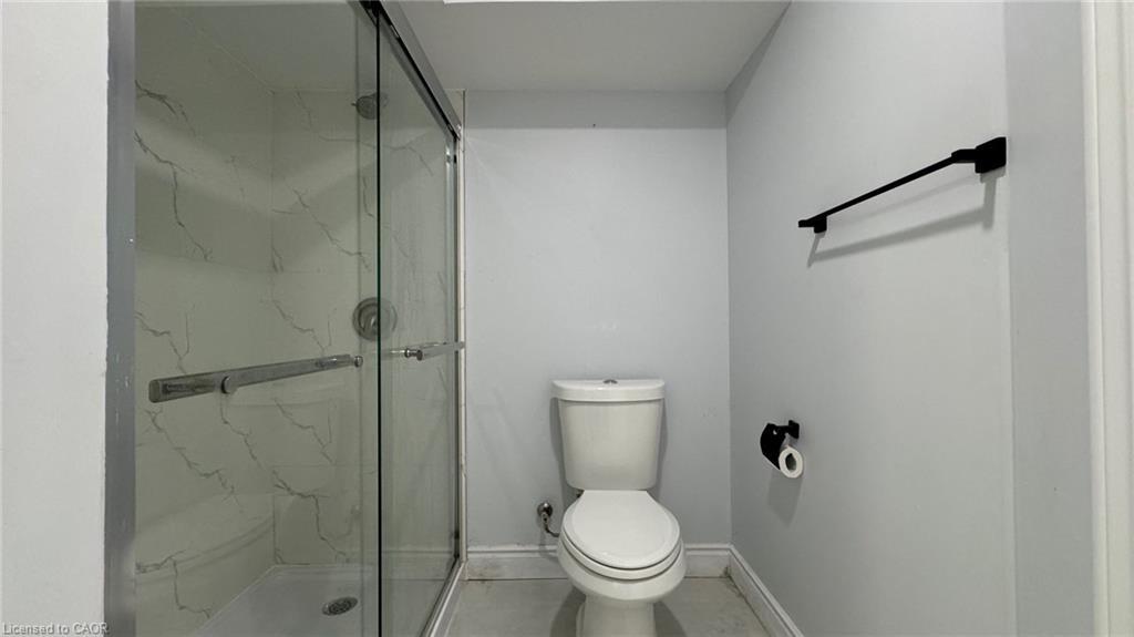 Bsmt-505 Bridlewreath Court, Kitchener, ON - Indoor Photo Showing Bathroom