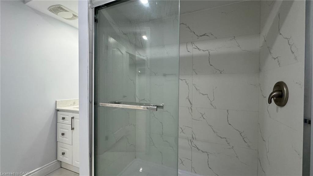 Bsmt-505 Bridlewreath Court, Kitchener, ON - Indoor Photo Showing Bathroom