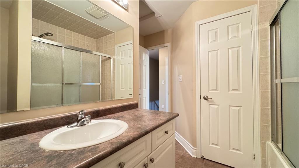 3207 Stornoway Circle, Oakville, ON - Indoor Photo Showing Bathroom