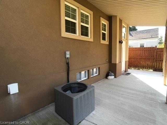 Lower Level-330 Elliott Street W, Windsor, ON - Outdoor With Exterior