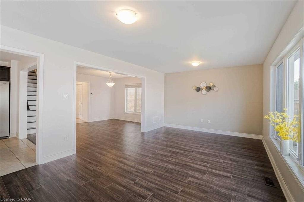475 Zuest Crescent, Milton, ON - Indoor Photo Showing Other Room