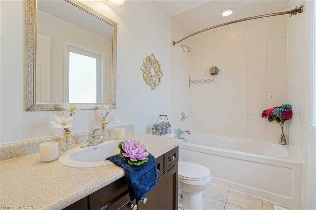 475 Zuest Crescent, Milton, ON - Indoor Photo Showing Bathroom
