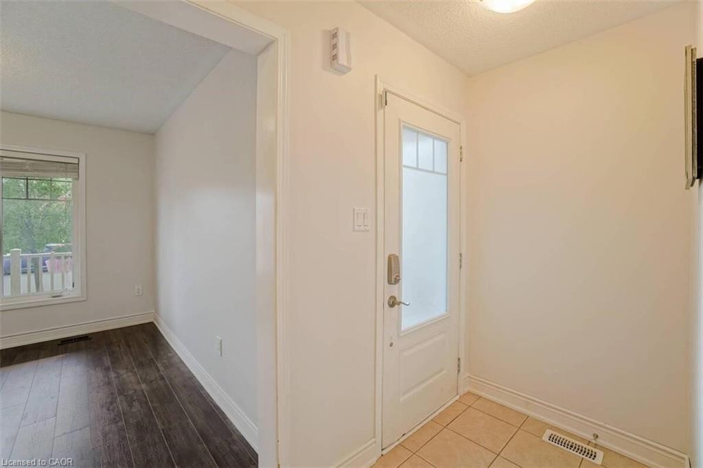 475 Zuest Crescent, Milton, ON - Indoor Photo Showing Other Room