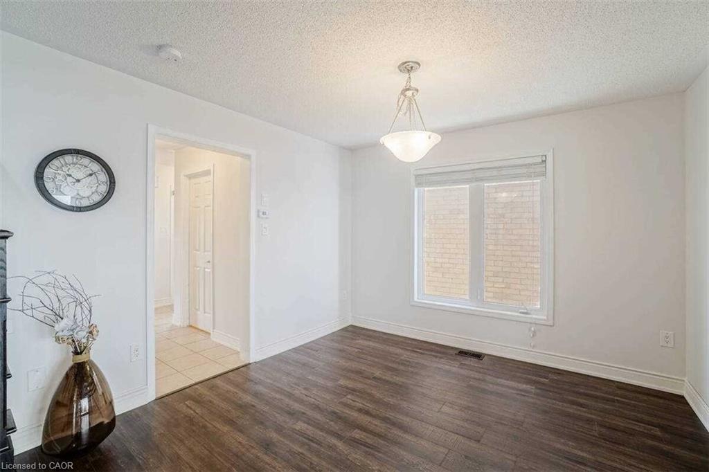 475 Zuest Crescent, Milton, ON - Indoor Photo Showing Other Room