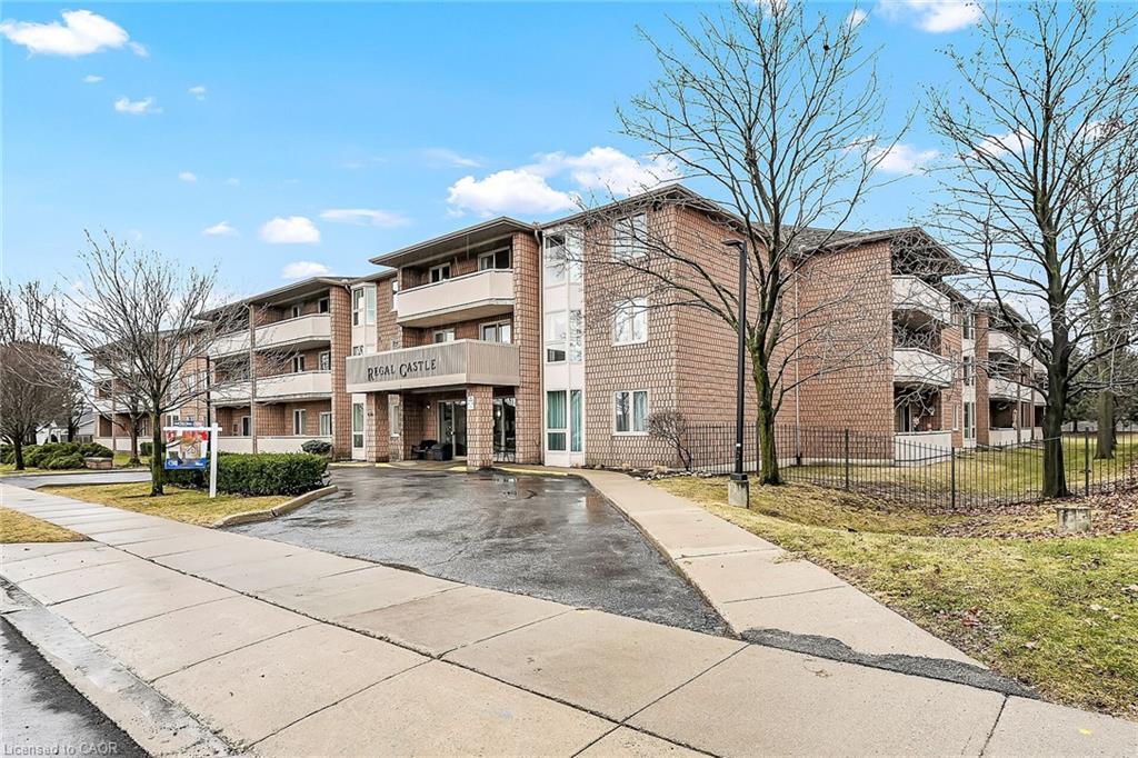 309-416 Limeridge Road E, Hamilton, ON - Outdoor With Facade