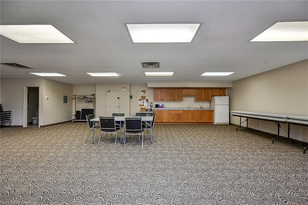 309-416 Limeridge Road E, Hamilton, ON - Indoor Photo Showing Other Room