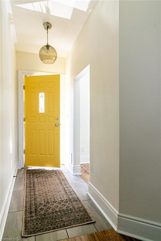 49 Madison Avenue, Hamilton, ON - Indoor Photo Showing Other Room