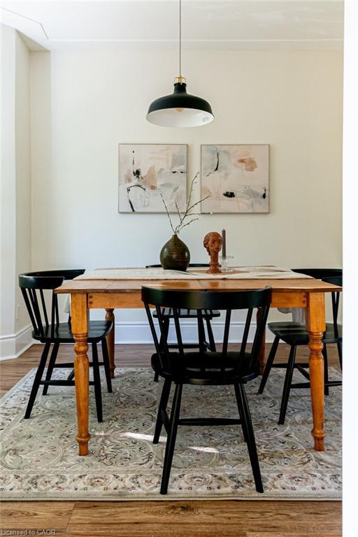 49 Madison Avenue, Hamilton, ON - Indoor Photo Showing Dining Room