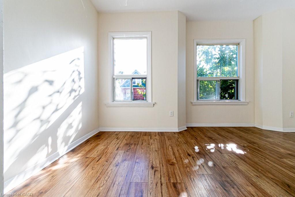 49 Madison Avenue, Hamilton, ON - Indoor Photo Showing Other Room