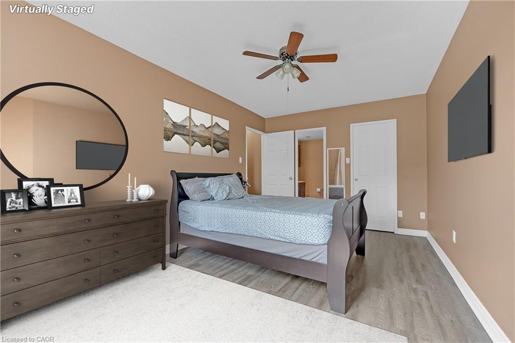 402-1966 Main Street W, Hamilton, ON - Indoor Photo Showing Bedroom