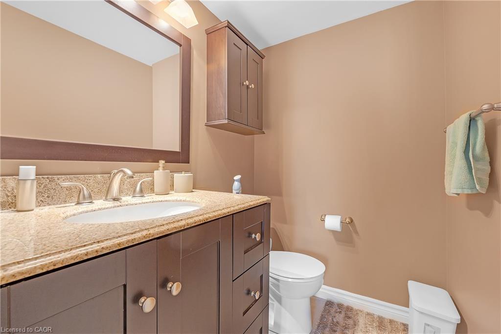 402-1966 Main Street W, Hamilton, ON - Indoor Photo Showing Bathroom