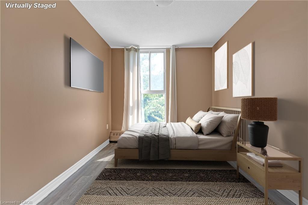 402-1966 Main Street W, Hamilton, ON - Indoor Photo Showing Bedroom