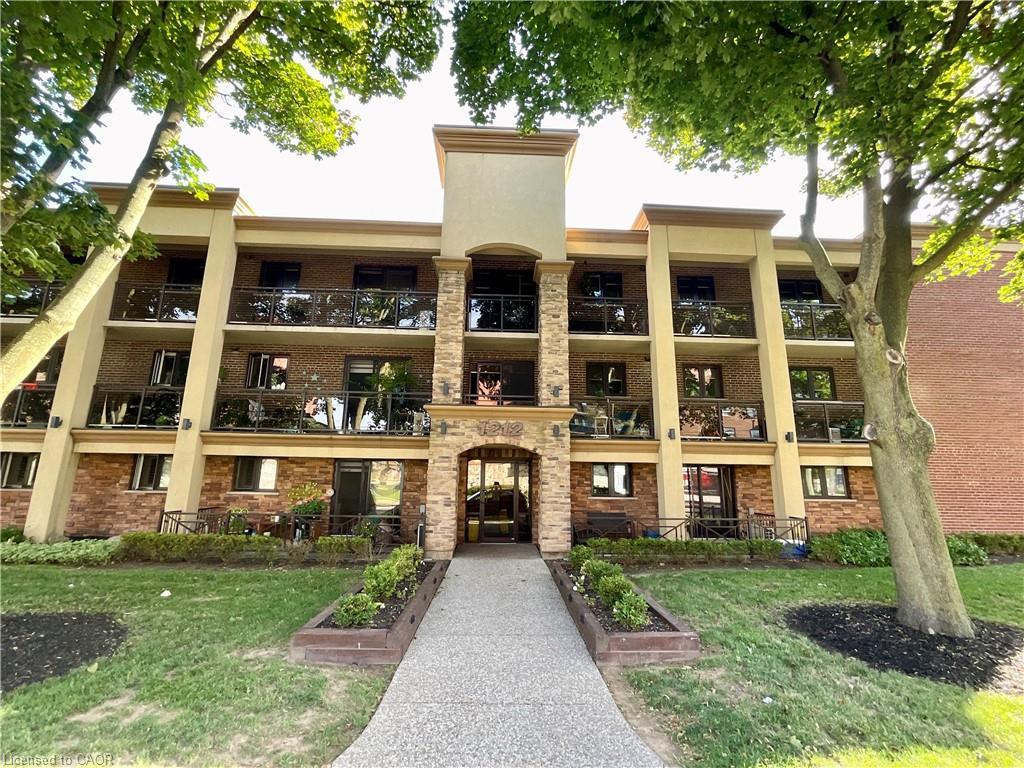 108-1212 Fennell Avenue E, Hamilton, ON - Outdoor With Facade