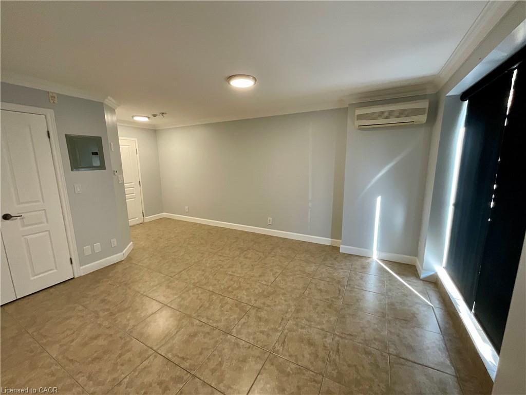 108-1212 Fennell Avenue E, Hamilton, ON - Indoor Photo Showing Other Room