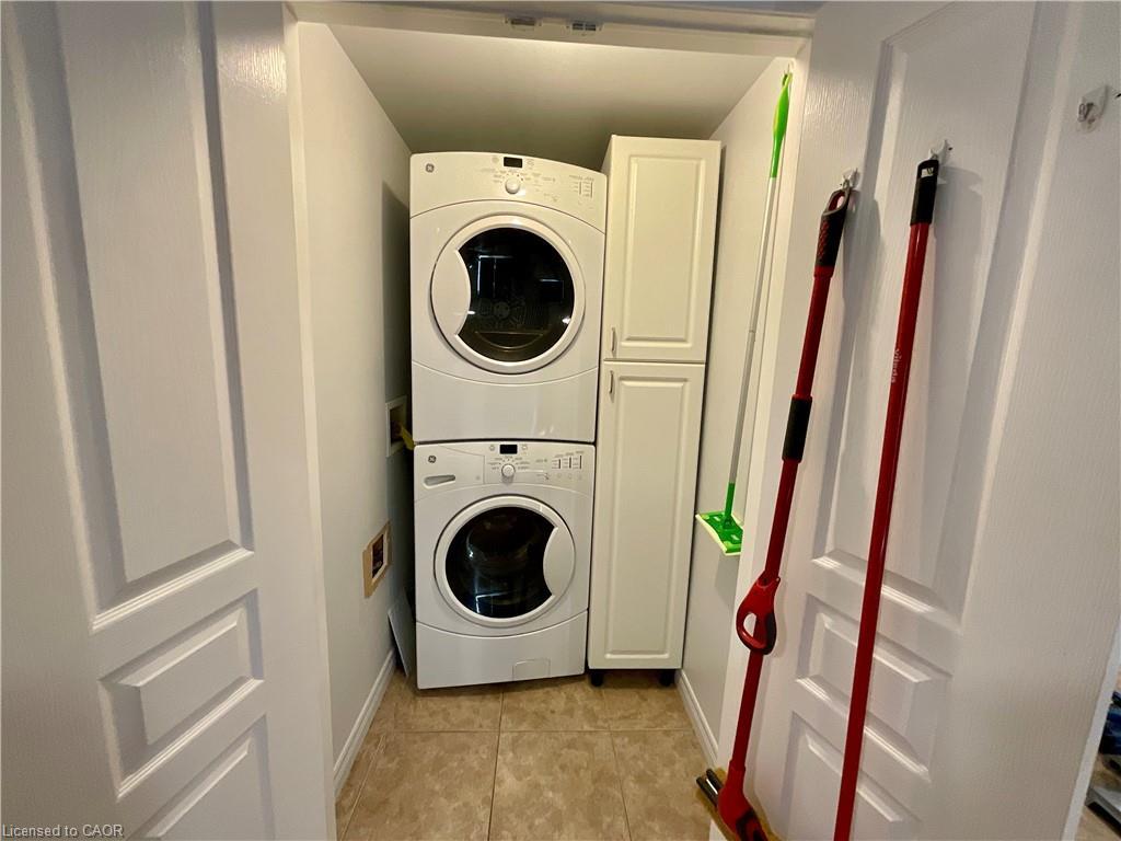 108-1212 Fennell Avenue E, Hamilton, ON - Indoor Photo Showing Laundry Room