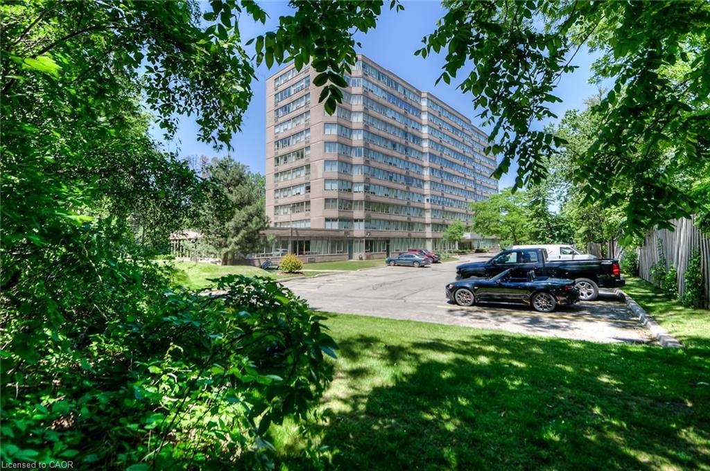 710-3227 King Street E, Kitchener, ON - Outdoor