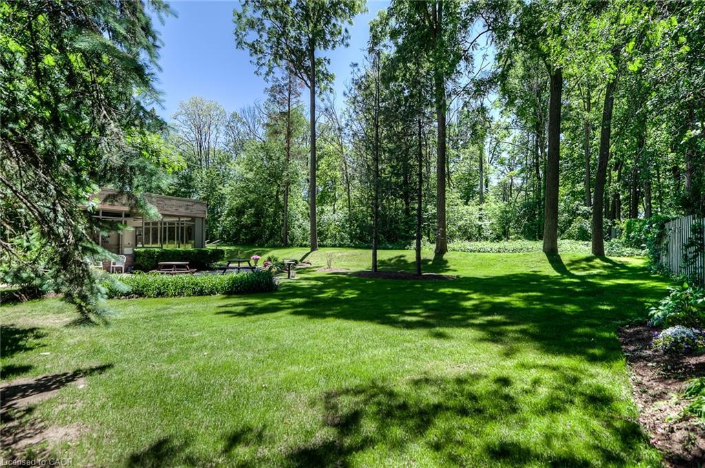 710-3227 King Street E, Kitchener, ON - Outdoor