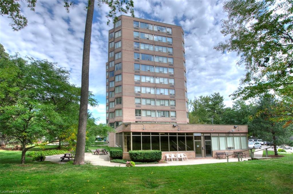 710-3227 King Street E, Kitchener, ON - Outdoor With Facade