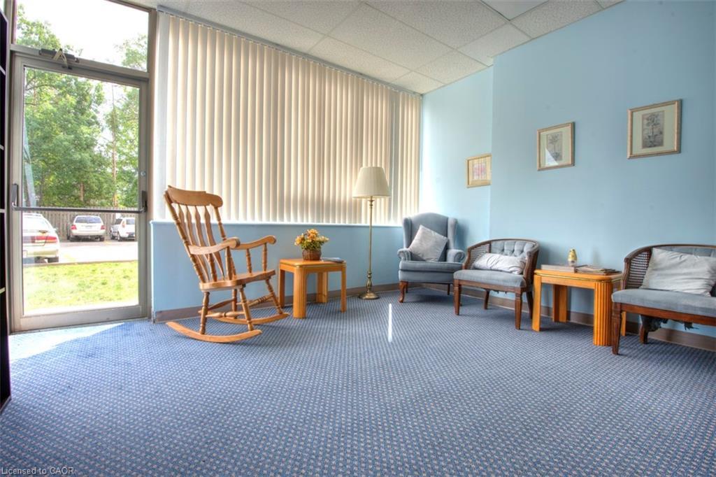 710-3227 King Street E, Kitchener, ON - Indoor